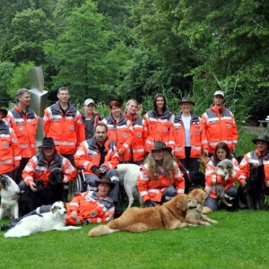 1Abahachi, Geeny und die Rettungshundestaffel